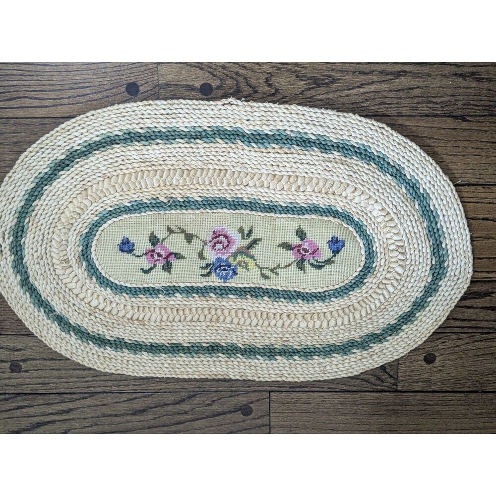 Vtg 1970's Woven Raffia Straw Floral Needlepoint Table Centerpiece Mat 29"x17"